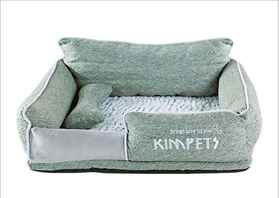 Four seasons pet sleeping pad for dogs and cats in green, versatile year-round comfort.