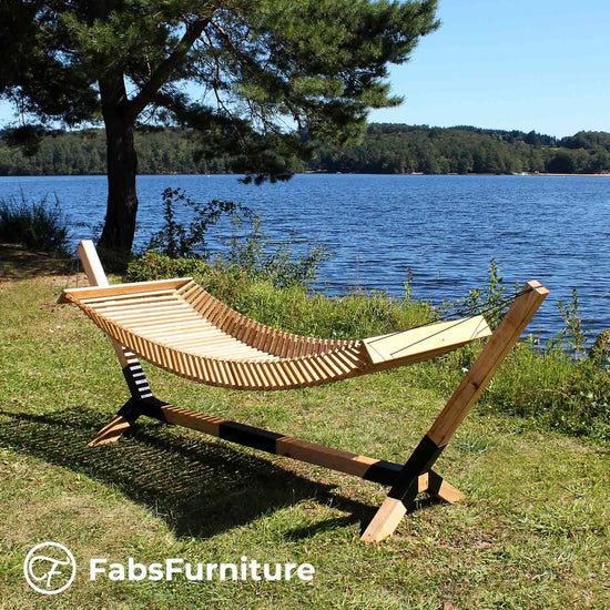 V1 wooden hammock with stand