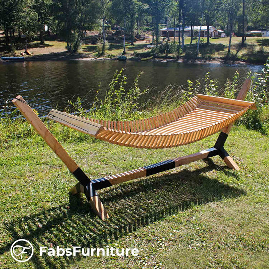 V1 wooden hammock with stand